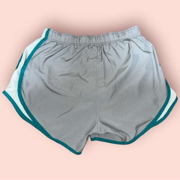 Nike dri fit grey shorts with blue mesh‎ sides size small - Picture 2 of 6